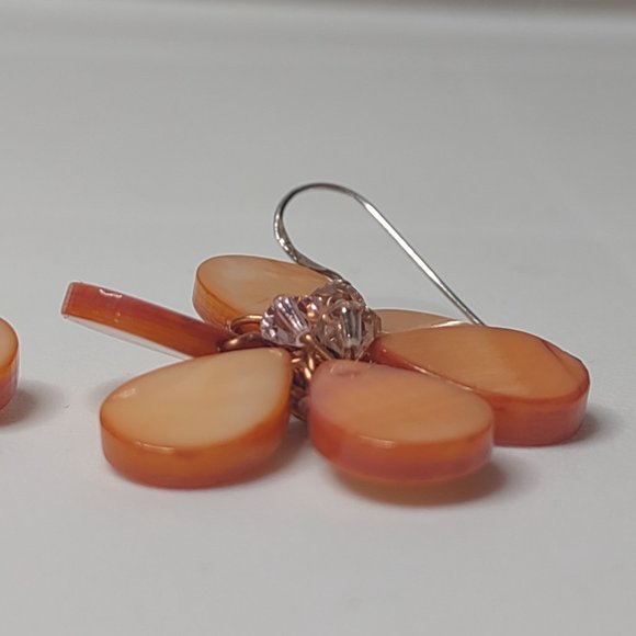 Flower Shaped Shell Earrings With 925 Hooks - Picture 4 of 13